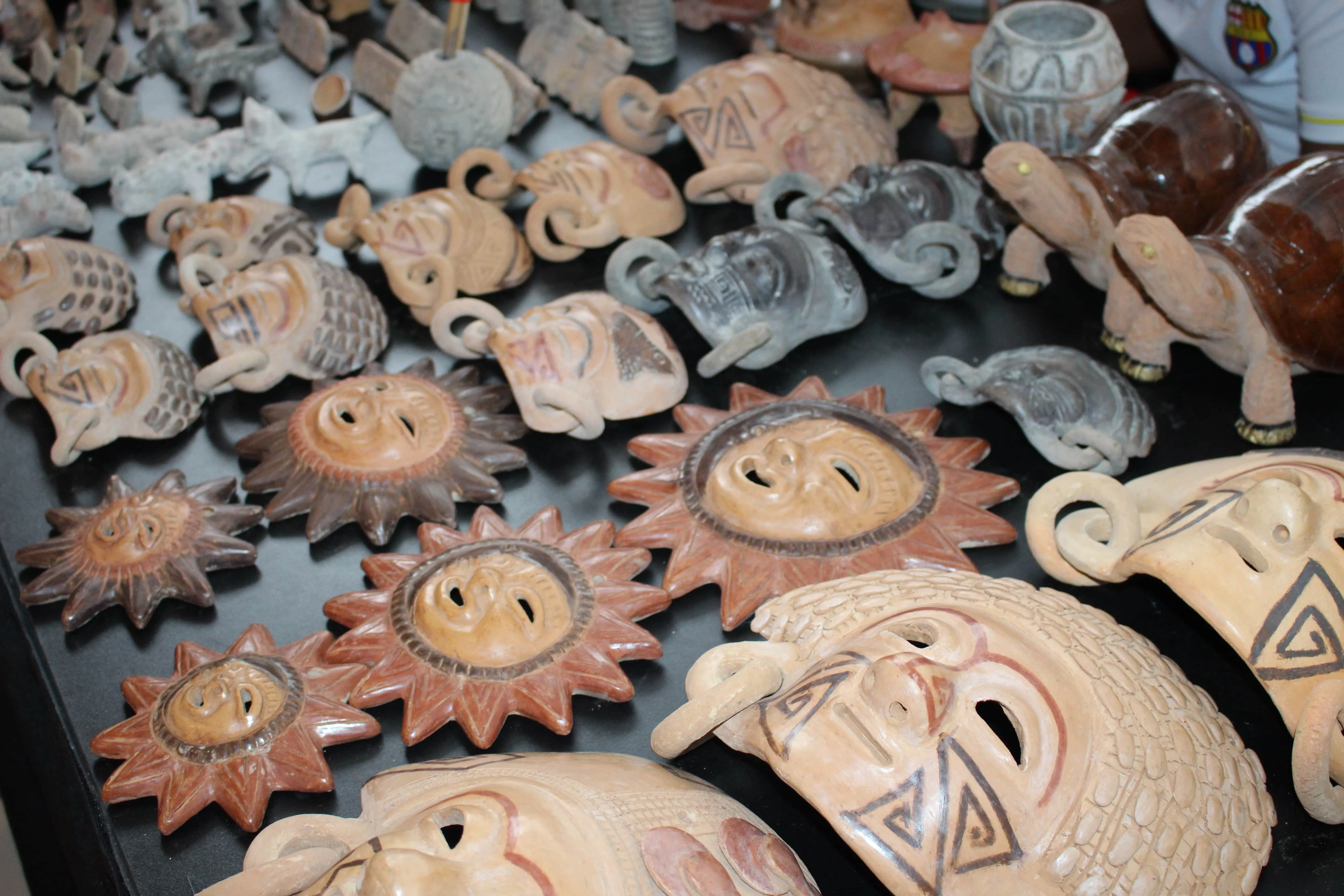 Maestros artesanos en su taller